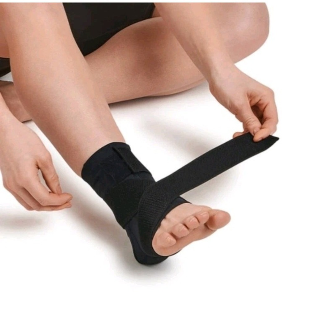 Tommie Copper 2 Pk Adjustable Compression Ankle Sleeves Blk Large